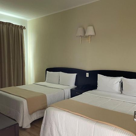 Hotel Plaza Del Arco Express Monterrey Exterior photo